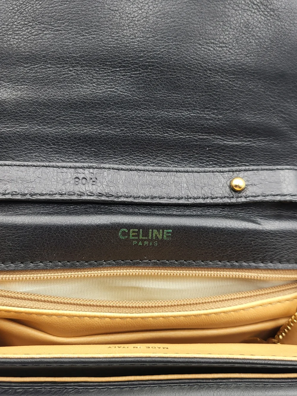 Celine Supple Besace Triomphe Calfskin Leather Medium crossbody bag. Auth w/COA,